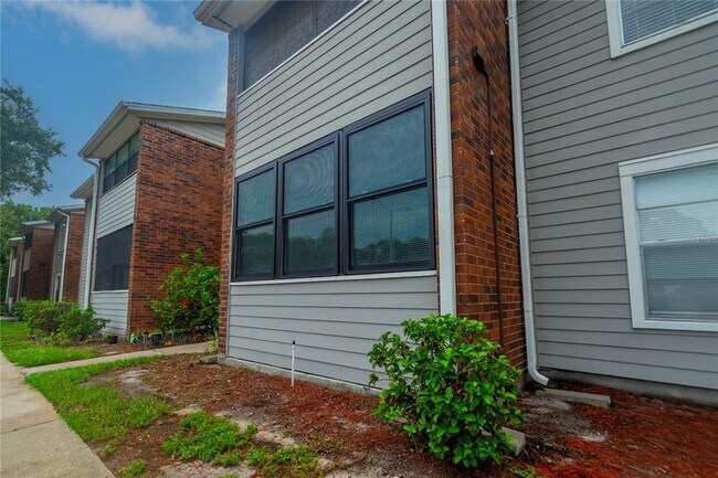 Building Photo - 1400 Gandy Blvd N
