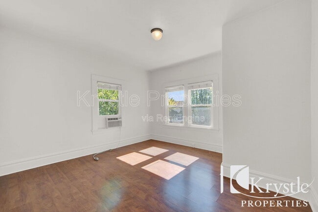 Building Photo - 515 Monterey St