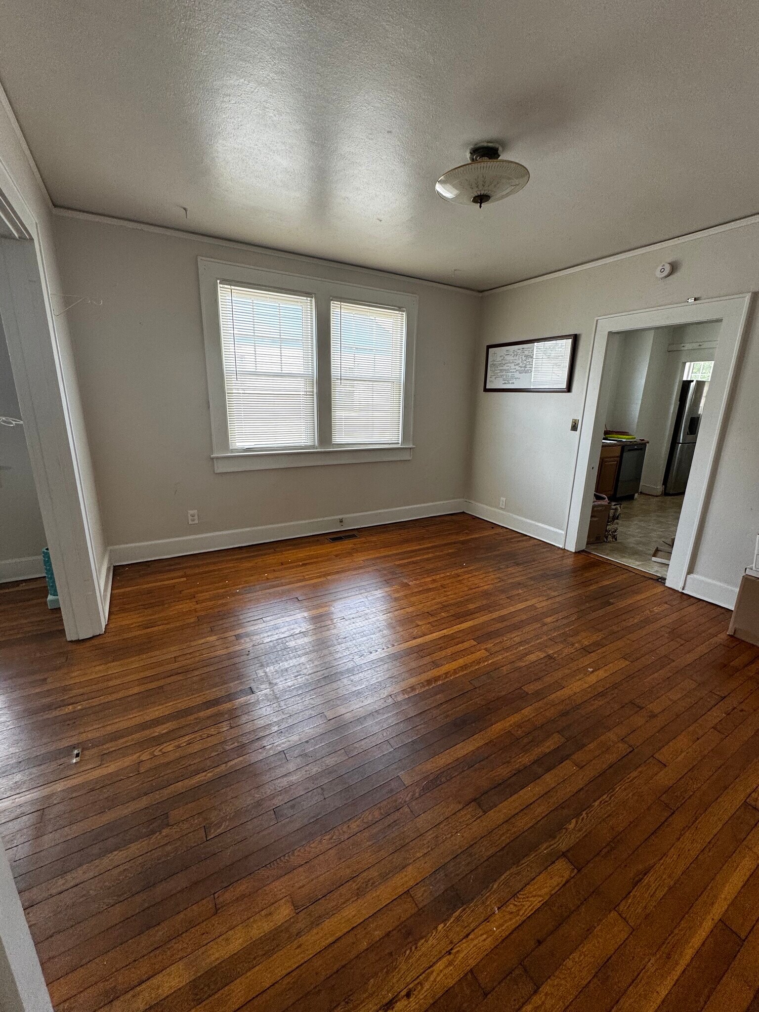 dining room - 4508 Mayflower Rd
