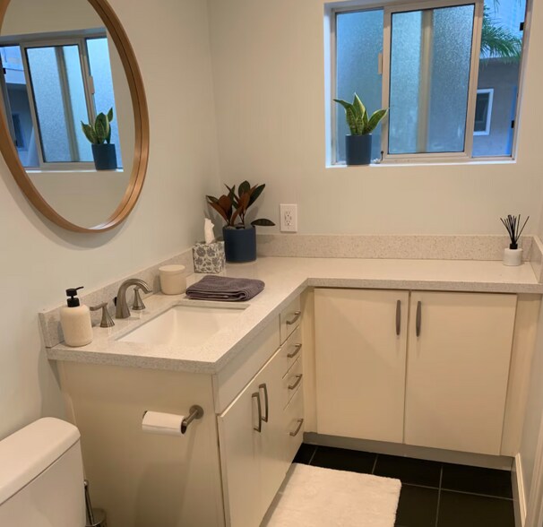 Bathroom - 3907 Georgia St