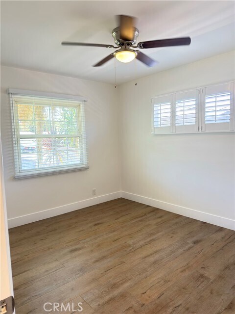 Building Photo - 337 E Everett Pl