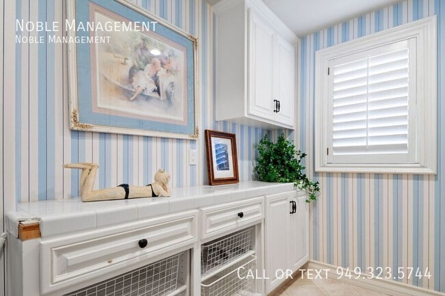 Building Photo - 1514 E Oceanfront-