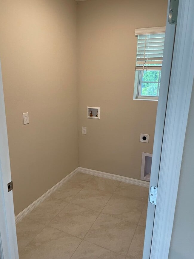 Building Photo - Open House Saturday June 20 - 10am-12am - ...