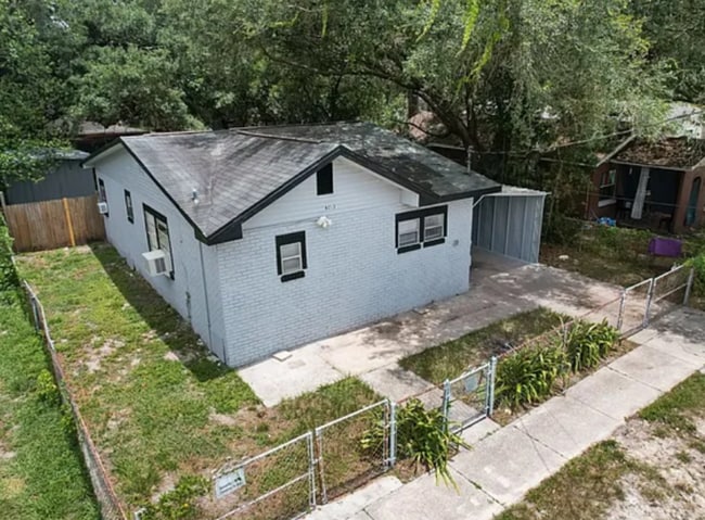 Building Photo - 8213 N Elmer St