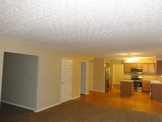 Building Photo - 1124 Waterview Ct