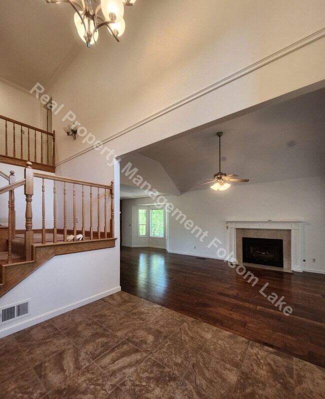 Building Photo - Beautiful 4bd 3ba home in Los Cerros Neigh...