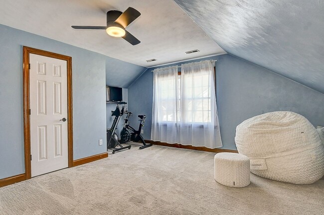 Building Photo - Spacious Ranch in Hickory