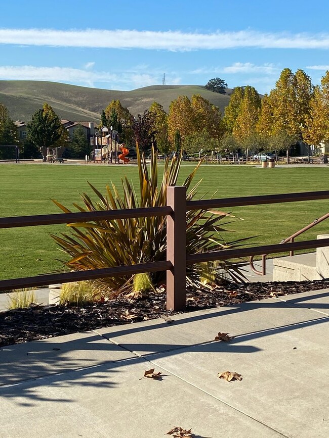 Building Photo - San Ramon 5 Bed/4.5 Bath Windemere Ranch L...