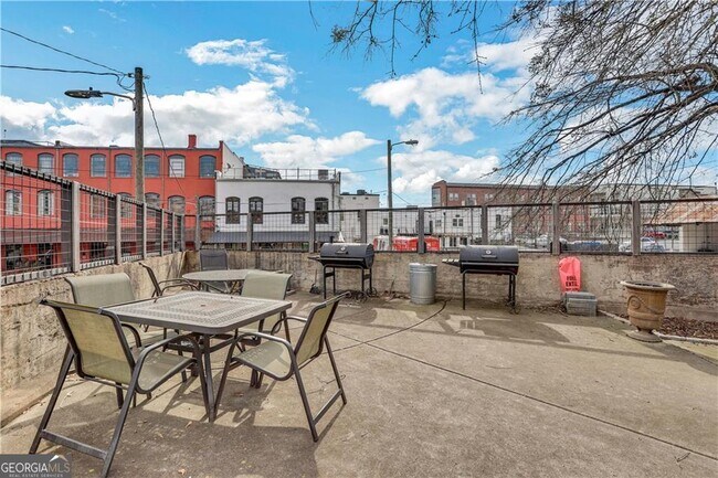 Building Photo - 172 Haynes St SW