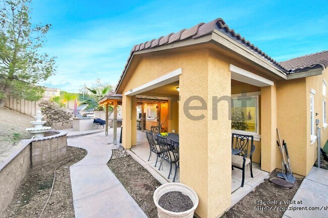 Building Photo - 34142 Dianthus Ln