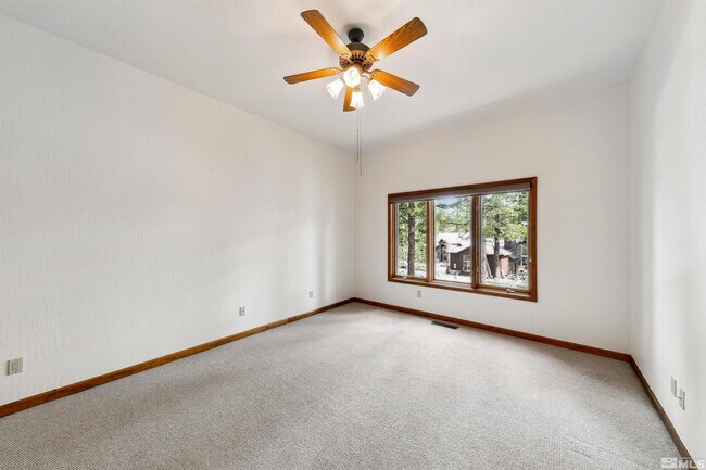 Building Photo - 145 Twinberry Cir