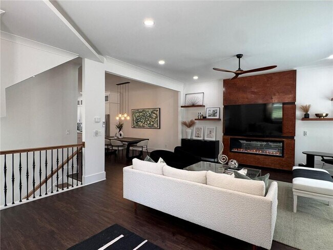 Building Photo - 157 Brush Creek Ct