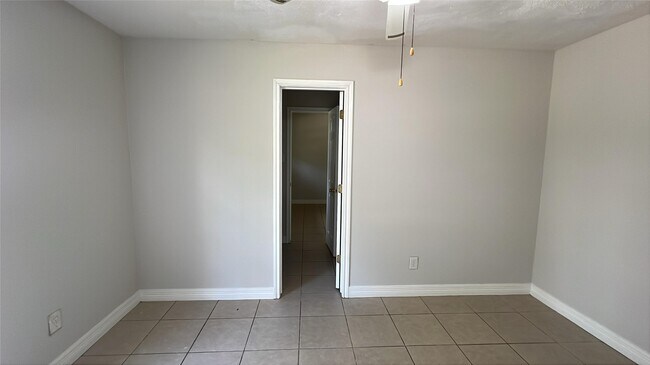Building Photo - 2802 Toyah Ave