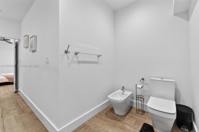 Building Photo - 3231 Salzedo St