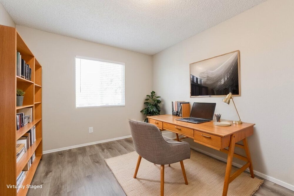 Building Photo - 2811 W Calle Del Tigre