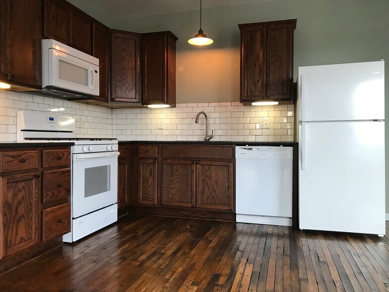 Building Photo - 801 S 4th St