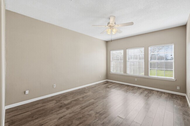 Building Photo - 6734 Flowermound Dr