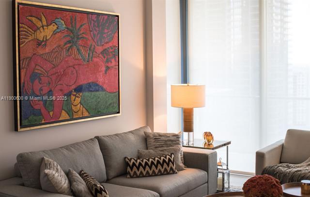 Building Photo - 68 SE 6th St