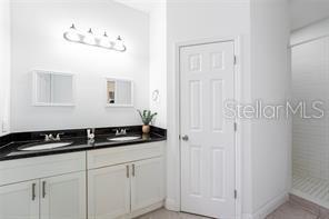 Building Photo - 476 Lake Shore Pkwy