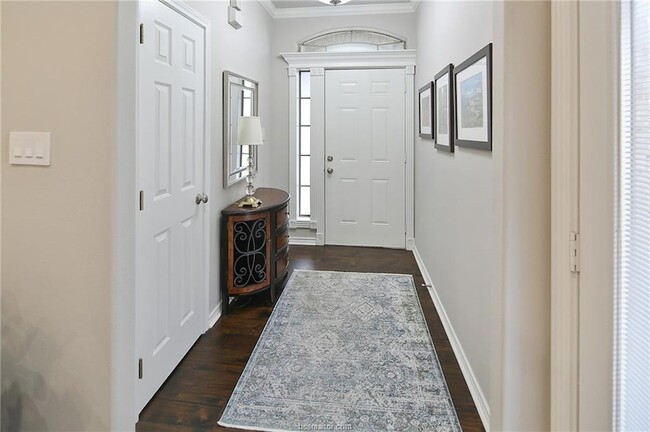 Building Photo - 200 Karten Ln