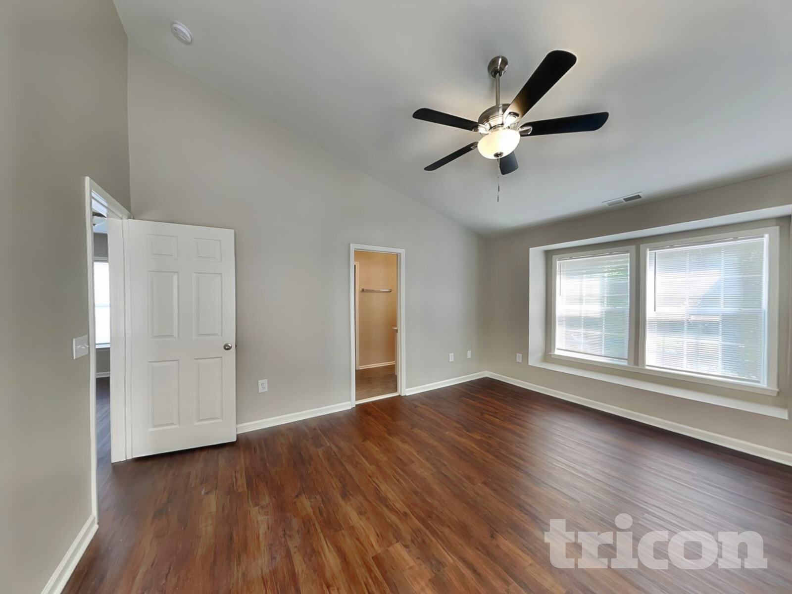 Building Photo - 10247 Hugue Way