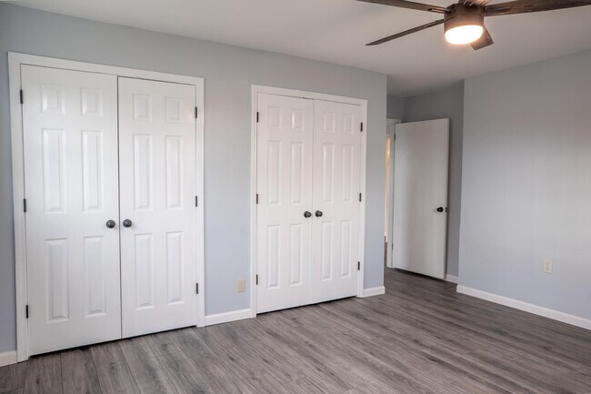 Building Photo - 400 Midland Dr