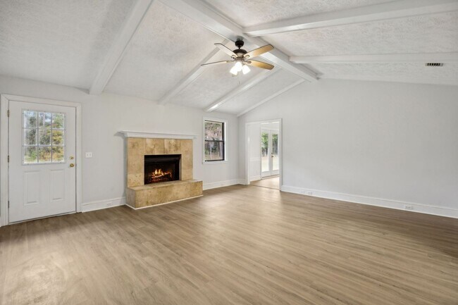 Building Photo - Newly Renovated 3 Bedroom Home on 1 Acre – No HOA!