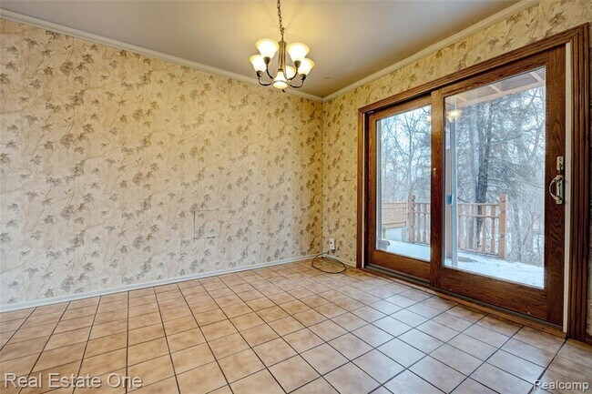 Building Photo - 5307 Metamora Rd