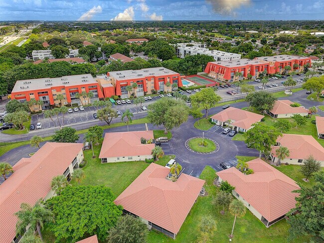 Building Photo - 22615 SW 66th Ave