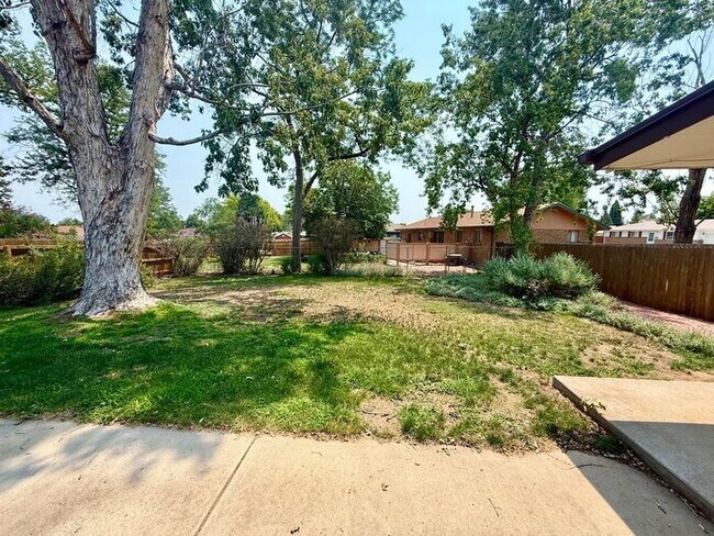 Building Photo - Conveniently Located 2 Bed, 2 Bath + 2 Bonus Rooms in Greeley