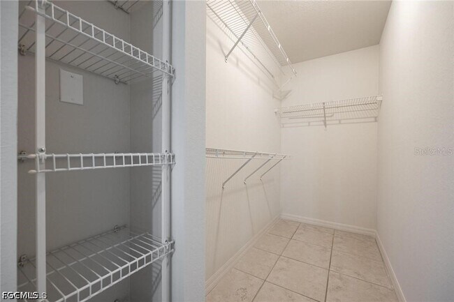 Building Photo - 4522 SW 7th Pl