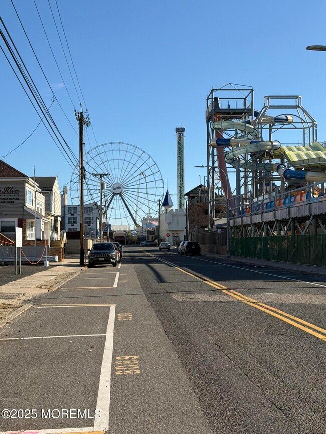 Building Photo - 60 Sherman Ave