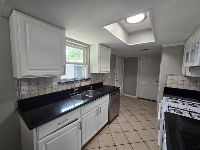 Building Photo - 624 Oceanview Dr