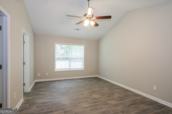 Building Photo - 65 Burdell Dr