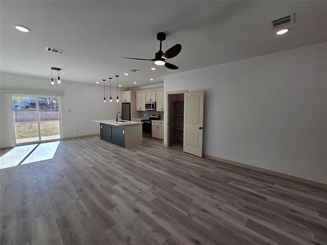 Building Photo - 1317 Fletcher St