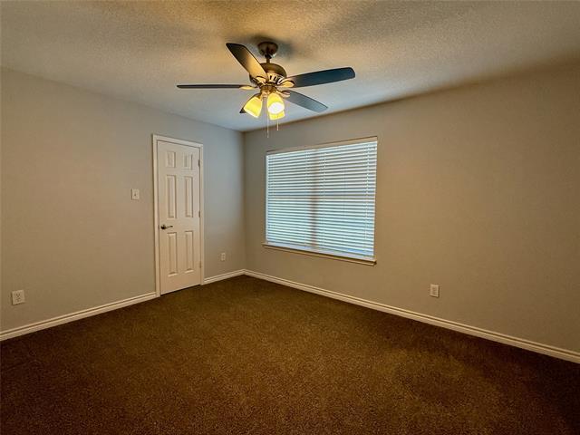 Building Photo - 208 Oxford Dr