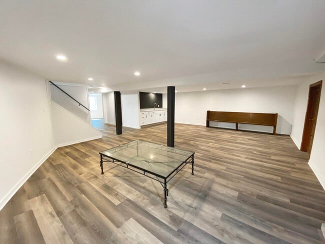 Building Photo - 1311 41st Ave