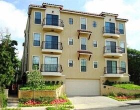 Building Photo - 6159 Oram St