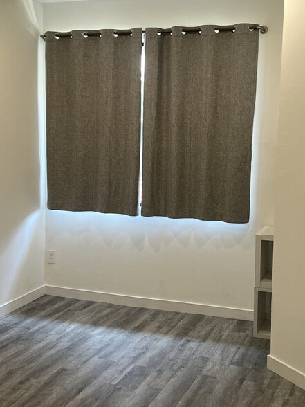 Bedroom - 19009 Sherman Way