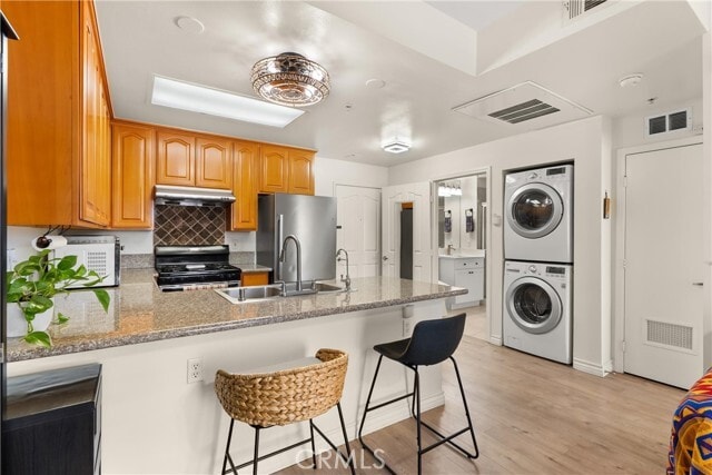 Building Photo - 17888 Alburtis Ave