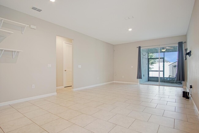 Building Photo - 1229 Forest Gate Cir