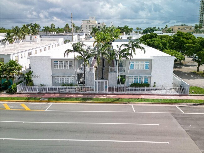Building Photo - 7435 Harding Ave