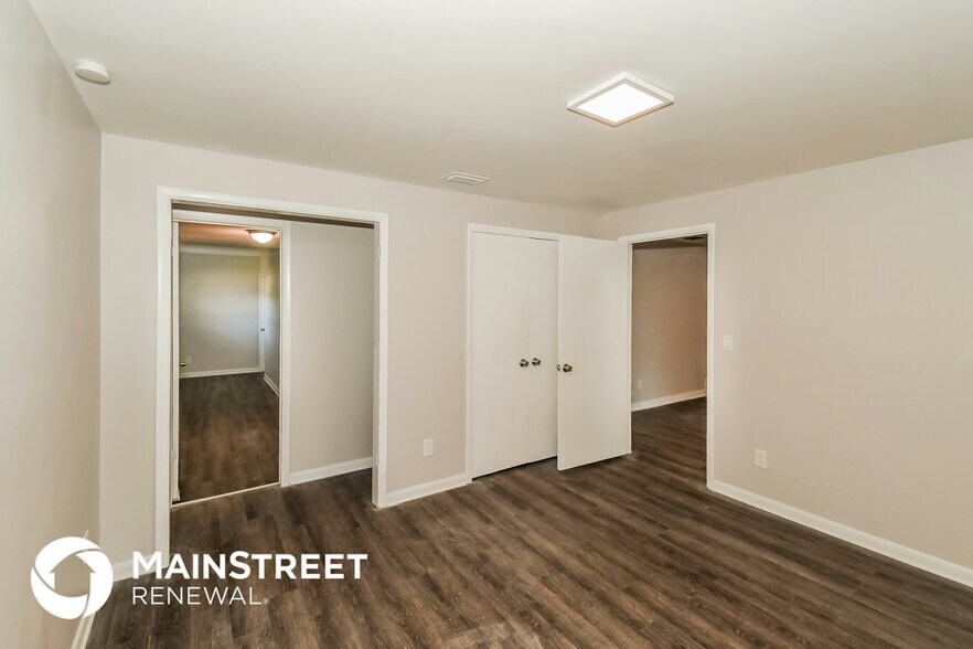 Building Photo - 7070 Perke Dr
