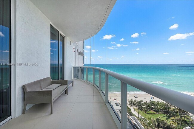 Building Photo - 15811 Collins Ave