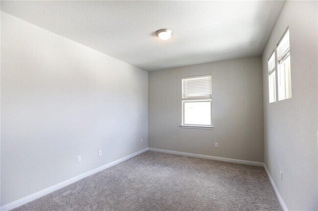 Building Photo - 8108 Ausblick Ave