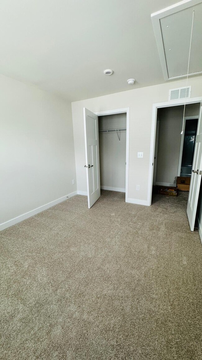 Building Photo - 409 Erbusco Dr