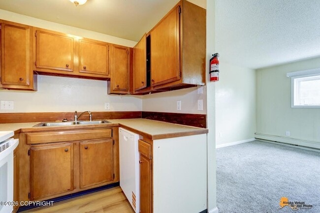 Building Photo - 1462 W 26th Ave