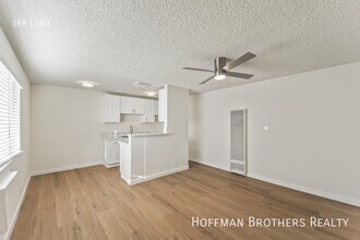 Building Photo - 14232 Sylvan St