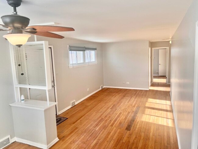 Building Photo - 12854 S Sangamon St