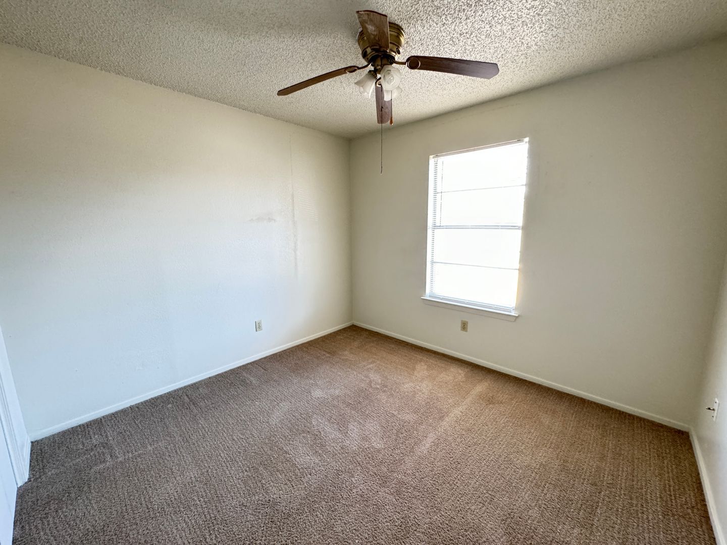 Building Photo - 907 N 7th St